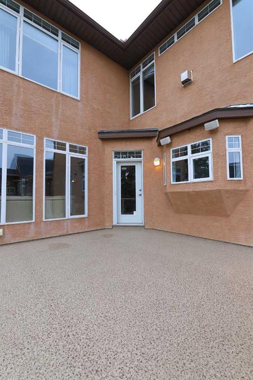 15 Rosery Drive NW photo 5