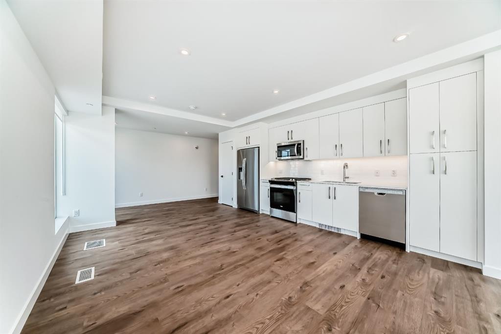 110 18A Street NW #201 photo 4