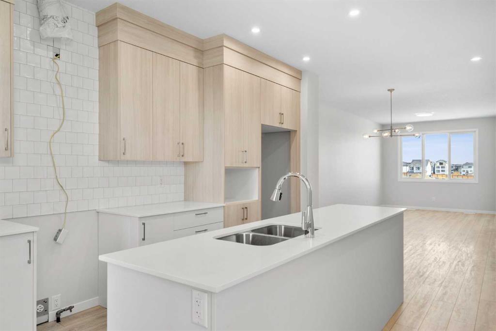 19712 40 Street SE photo 4