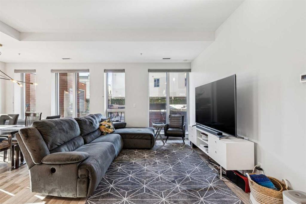 817 15 Avenue SW #101 photo 5
