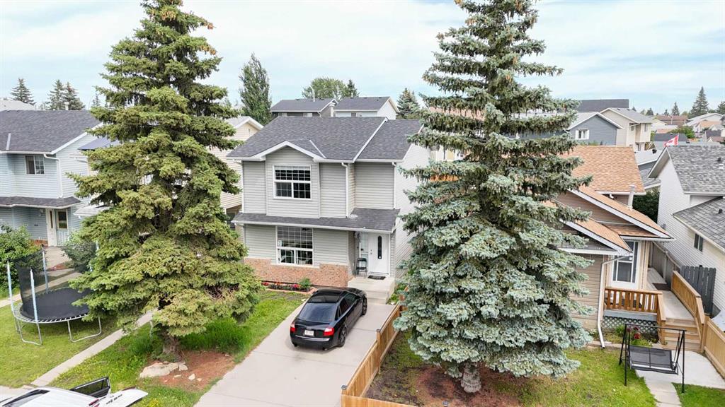 136 Martindale Drive NE photo 3