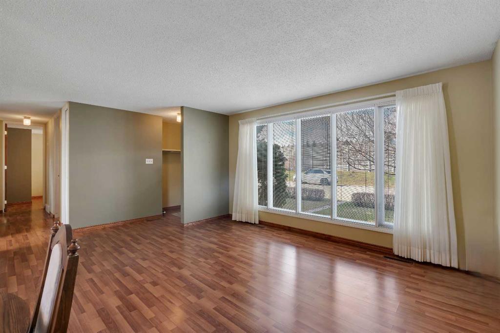 212 Westwood Drive SW photo 5