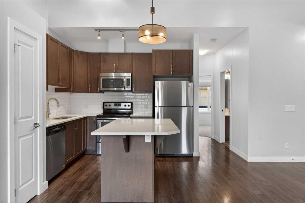 12 Evanscrest Gardens NW photo 3