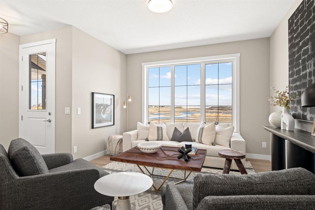 648 Sora Boulevard SE photo 2