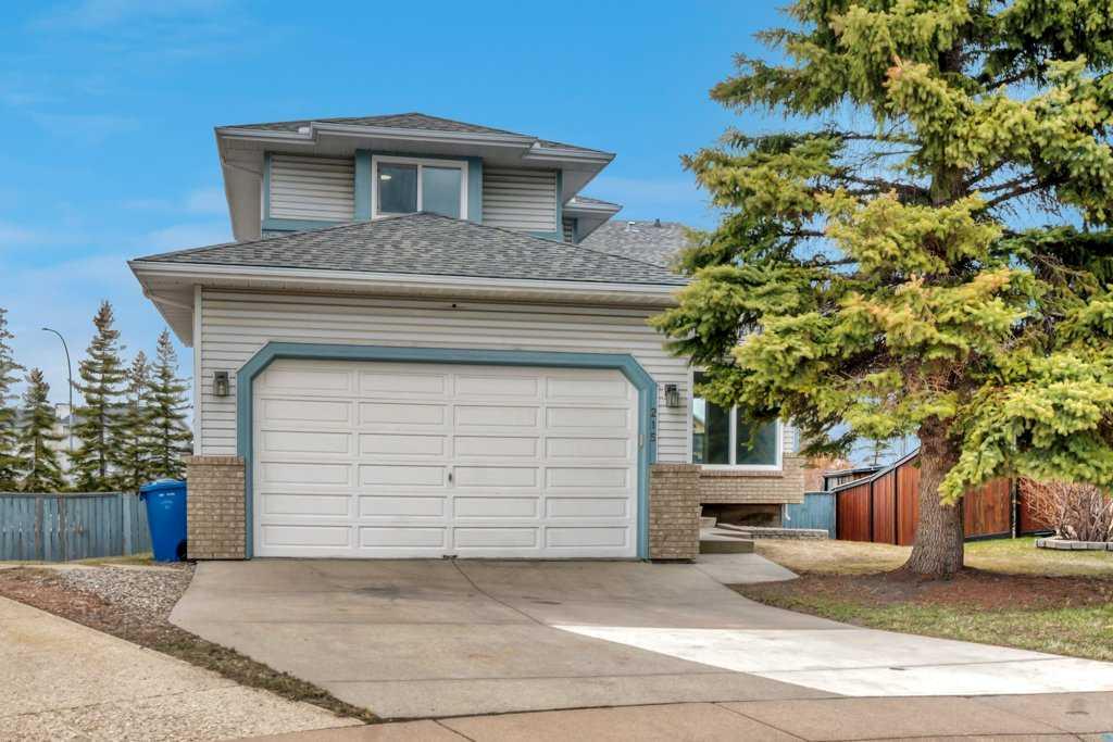 215 Hawktree Circle NW
