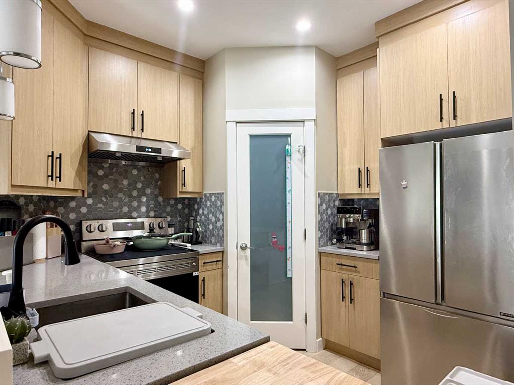 4519 bowness Road NW #2 photo 5