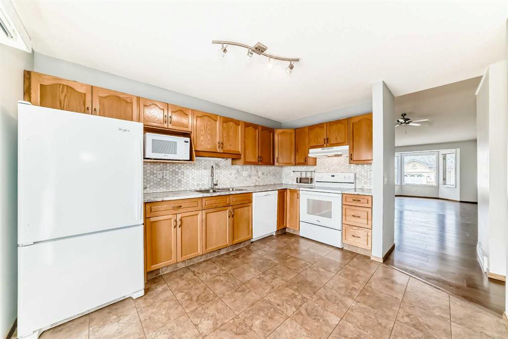16 Edenwold Green NW photo 4