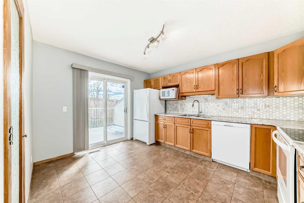 16 Edenwold Green NW photo 5