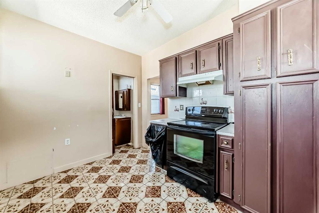 112 30 Avenue NE photo 5