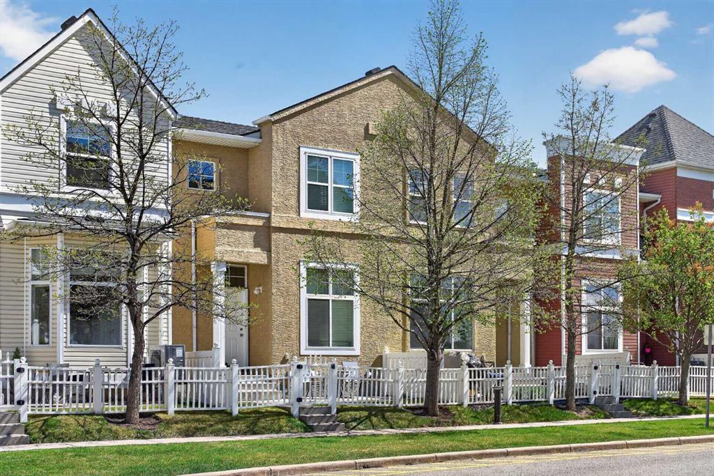138 Promenade Way SE photo 2