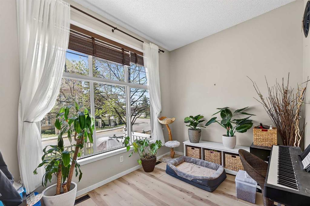 138 Promenade Way SE photo 4