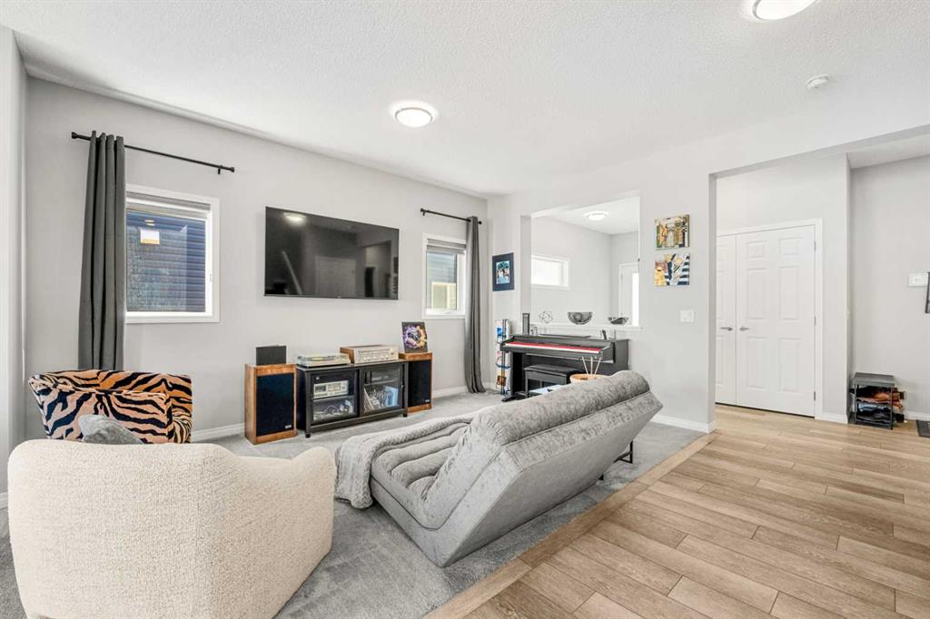 1020 Chinook Gate Heath SW photo 4