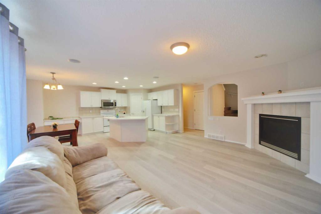 133 Panamount Court NW photo 3