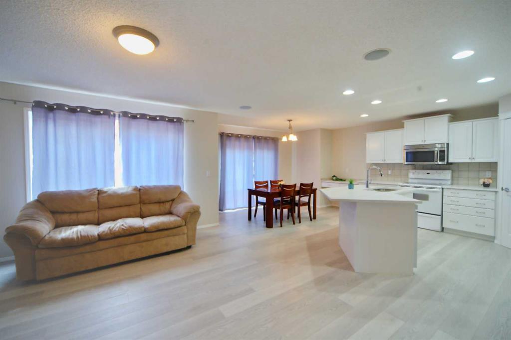 133 Panamount Court NW photo 4