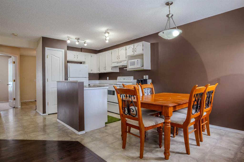 161 Saddlecrest Close NE photo 4