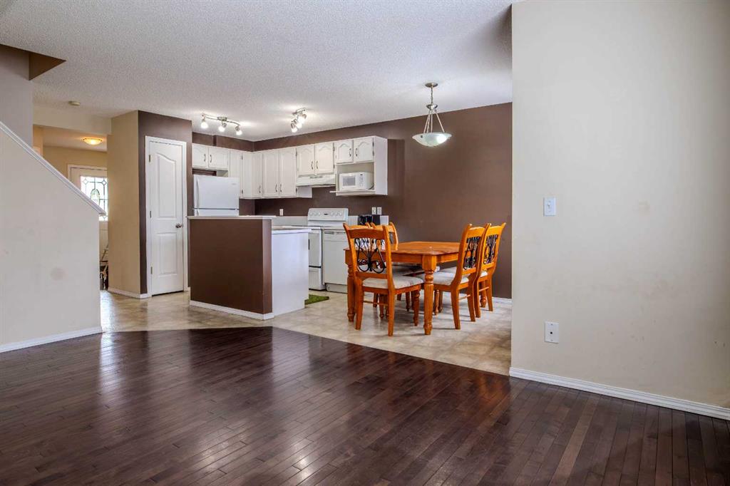 161 Saddlecrest Close NE photo 5