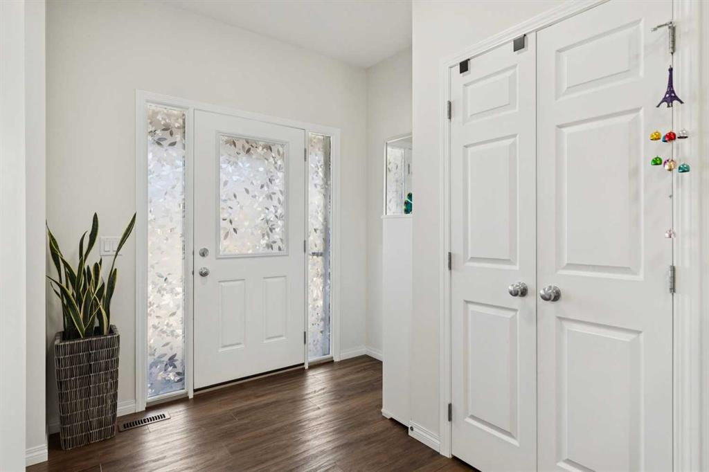 651 Savanna Landing NE photo 4