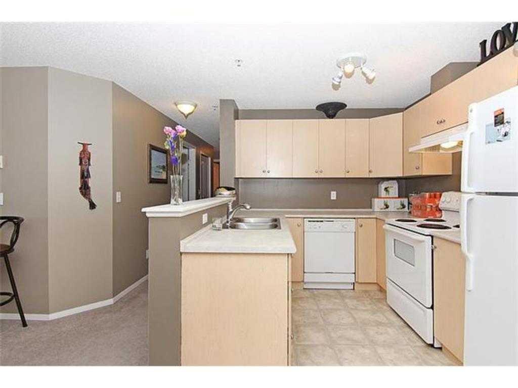 10 Prestwick Bay SE #2314 photo 3