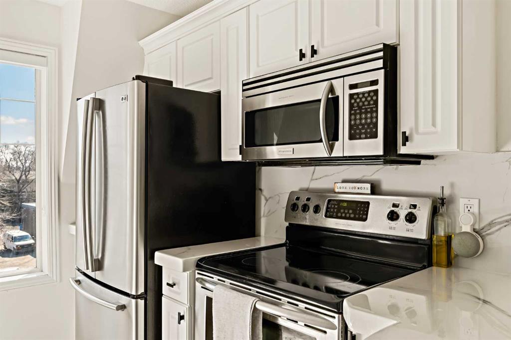 1110 5 Avenue NW #305 photo 5