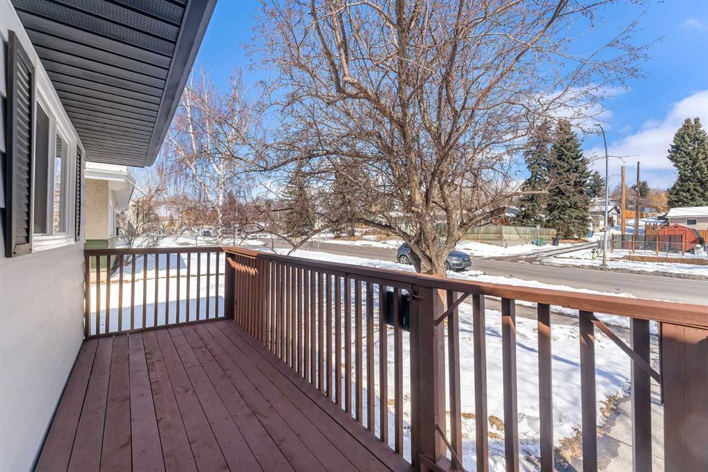 853 Northmount Drive NW photo 5
