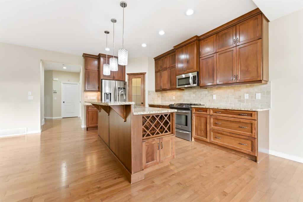 29 Royal Birkdale Drive NW photo 4