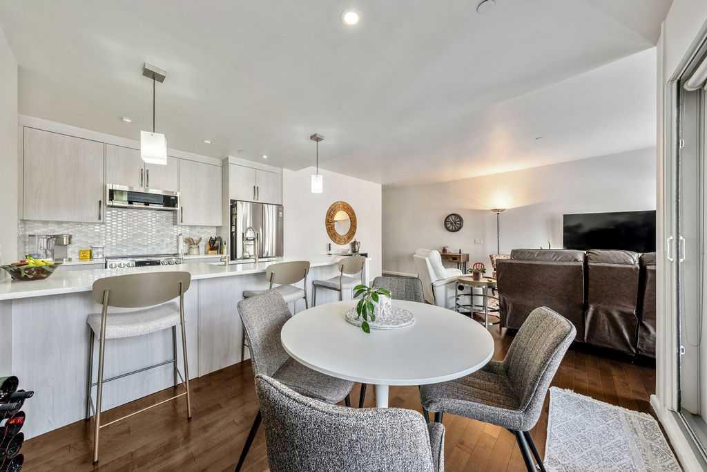 414 Meredith Road NE #207 photo 2