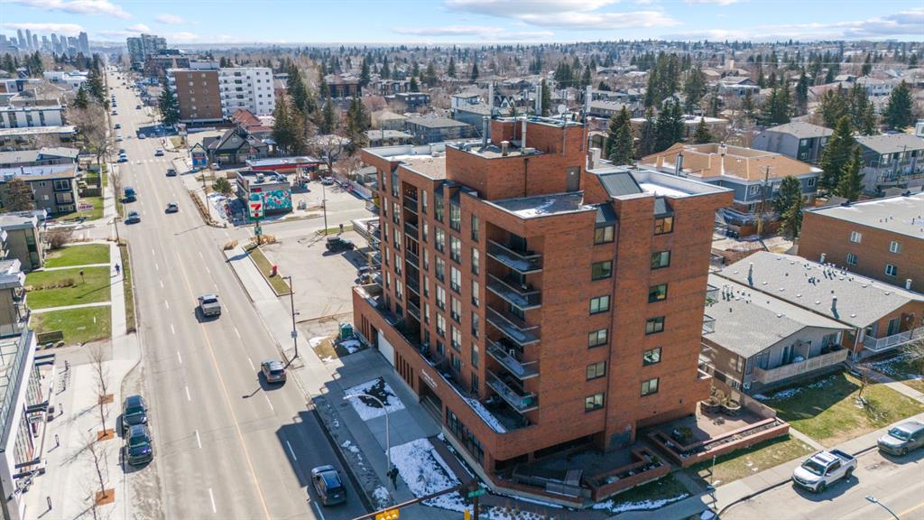 2909 17 Avenue SW #203 photo 2