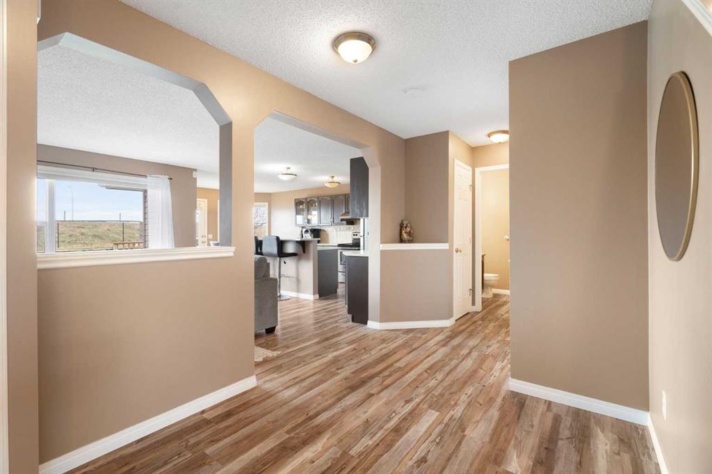 459 Citadel Meadow Bay NW photo 2