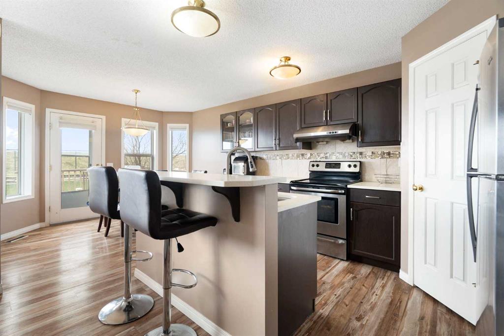 459 Citadel Meadow Bay NW photo 3