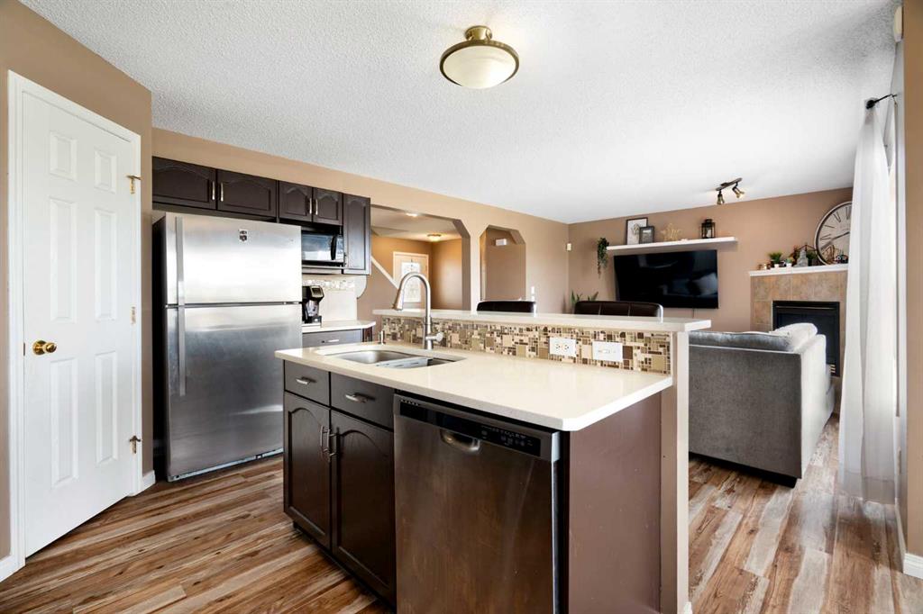 459 Citadel Meadow Bay NW photo 5