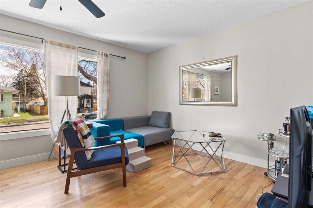 6619 18 Street SE photo 3