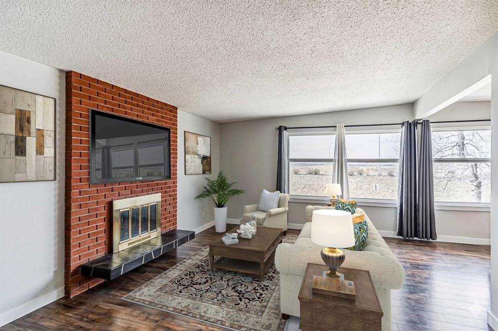 5636 37 Street SW photo 5