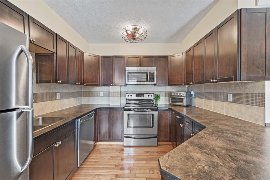 50 8 Avenue SE #8