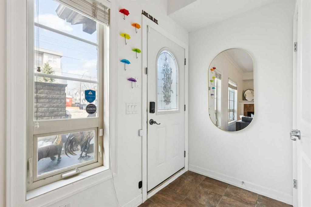 1729 34 Avenue SW #6 photo 3