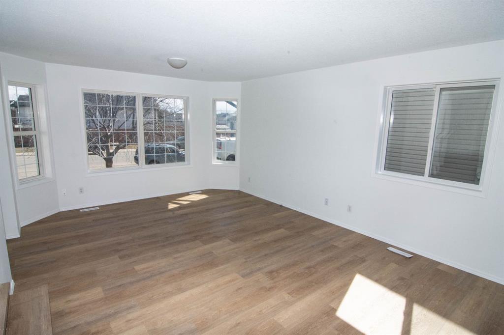 5320 Martin Crossing Drive NE photo 3