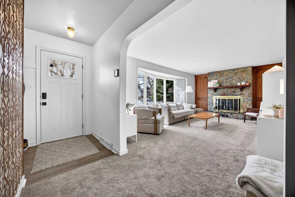 1232 40 Avenue NW photo 4