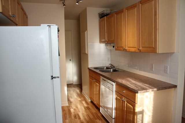 626 2 Avenue NE #202 photo 5