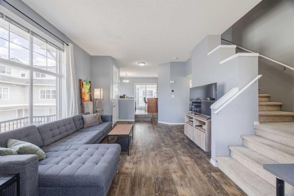 322 Mckenzie Towne Link SE photo 5