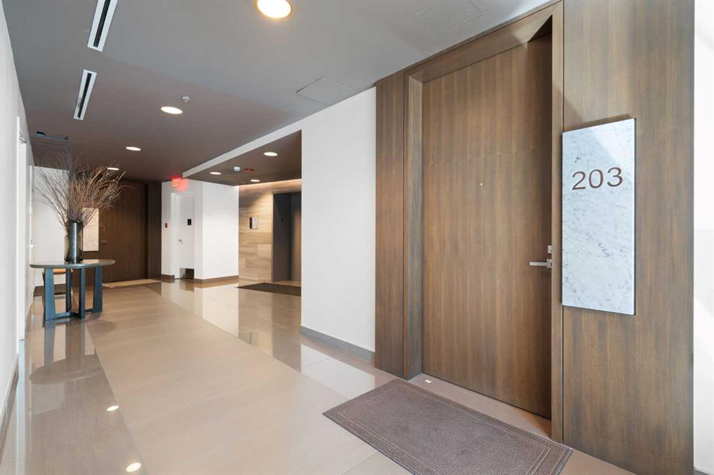 137 26 Avenue SW #203 photo 4