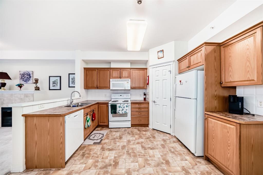 15 Everstone Drive SW #446 photo 3