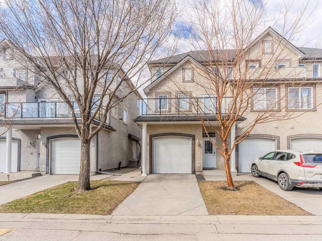 172 Simcoe Place SW