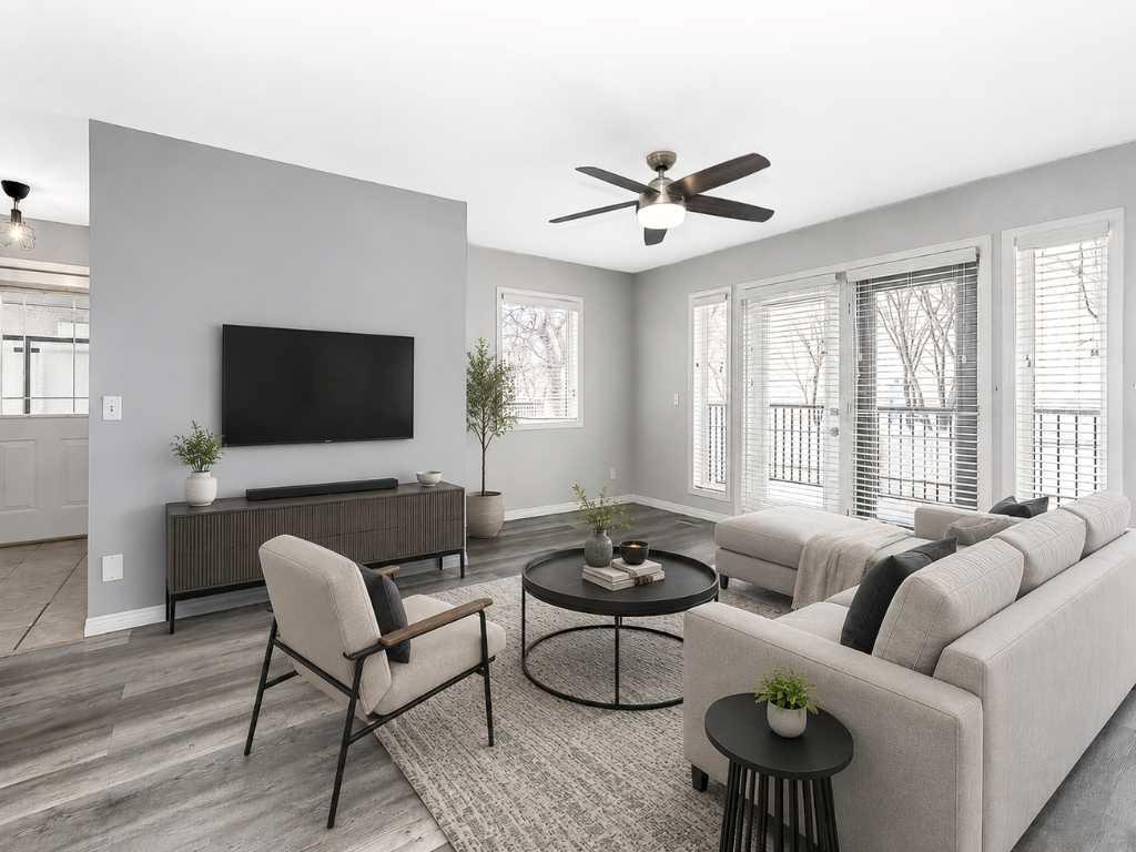 172 Simcoe Place SW photo 4