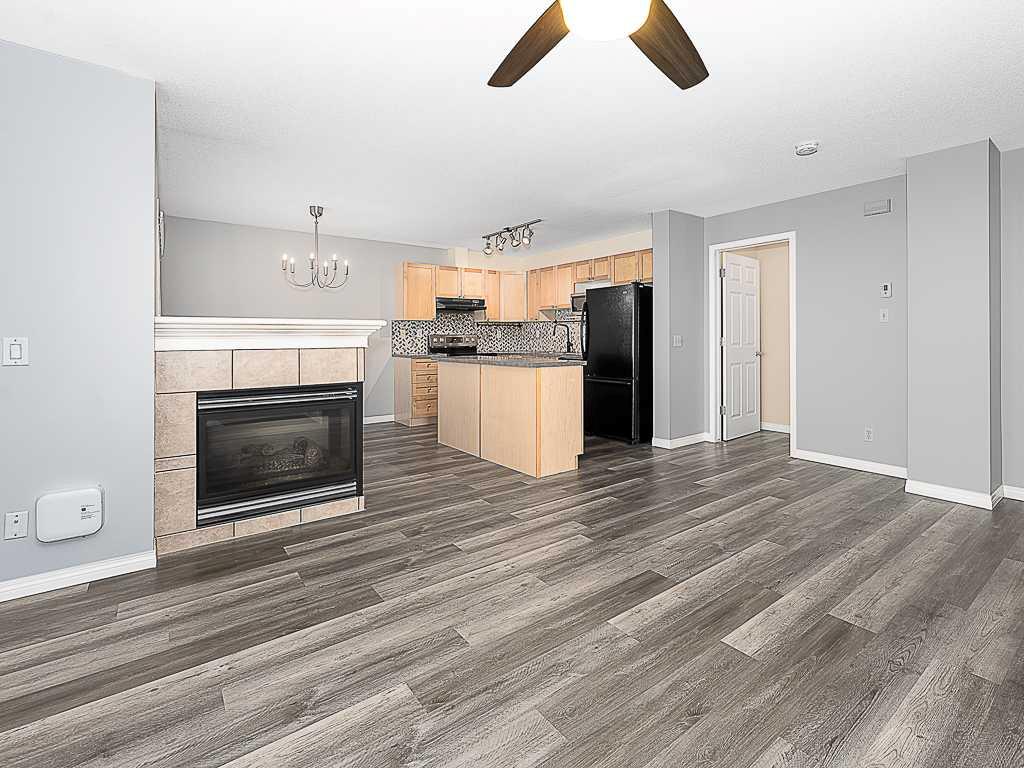 172 Simcoe Place SW photo 5