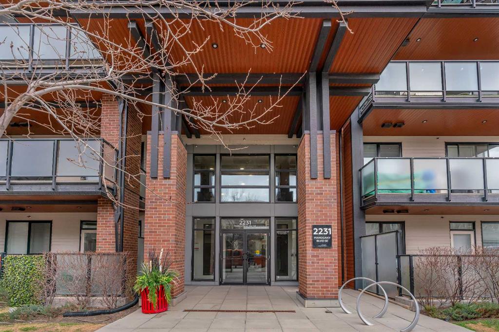 2231 Mahogany Boulevard SE #303 photo 5