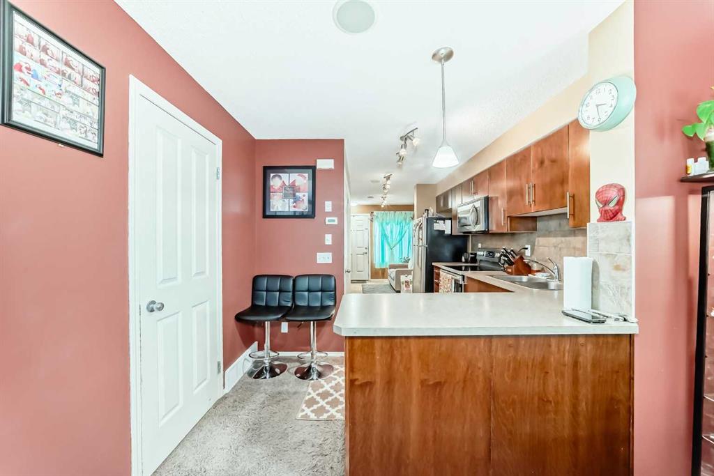 244 Saddlebrook Point NE photo 4