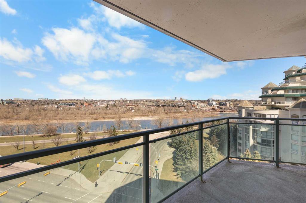 1121 6 Avenue SW #901 photo 5