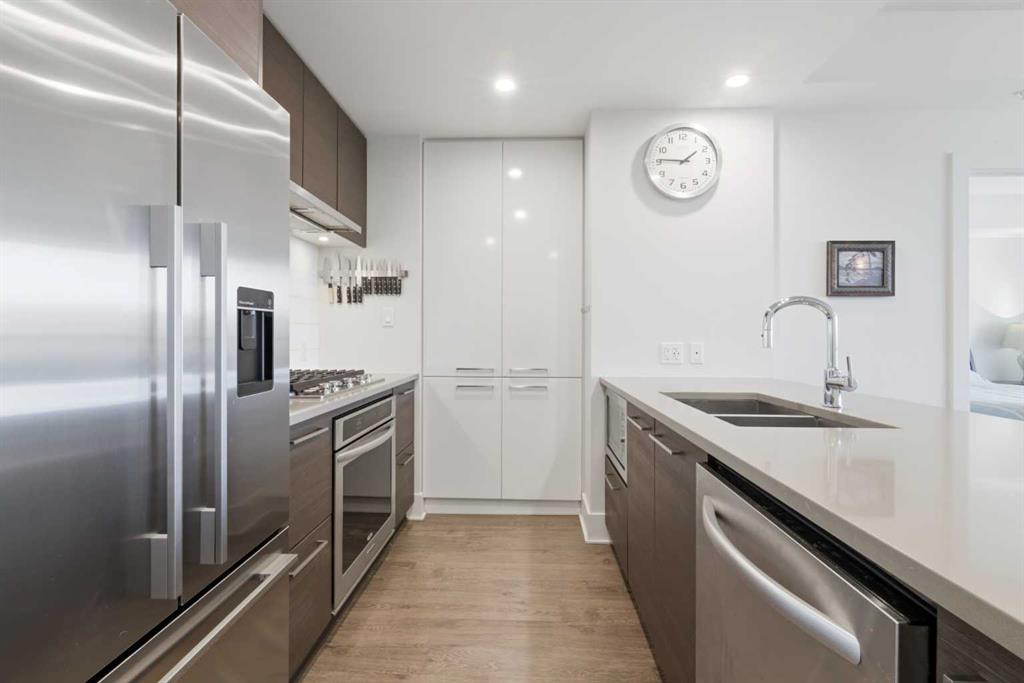 38 9 Street NE #418 photo 3