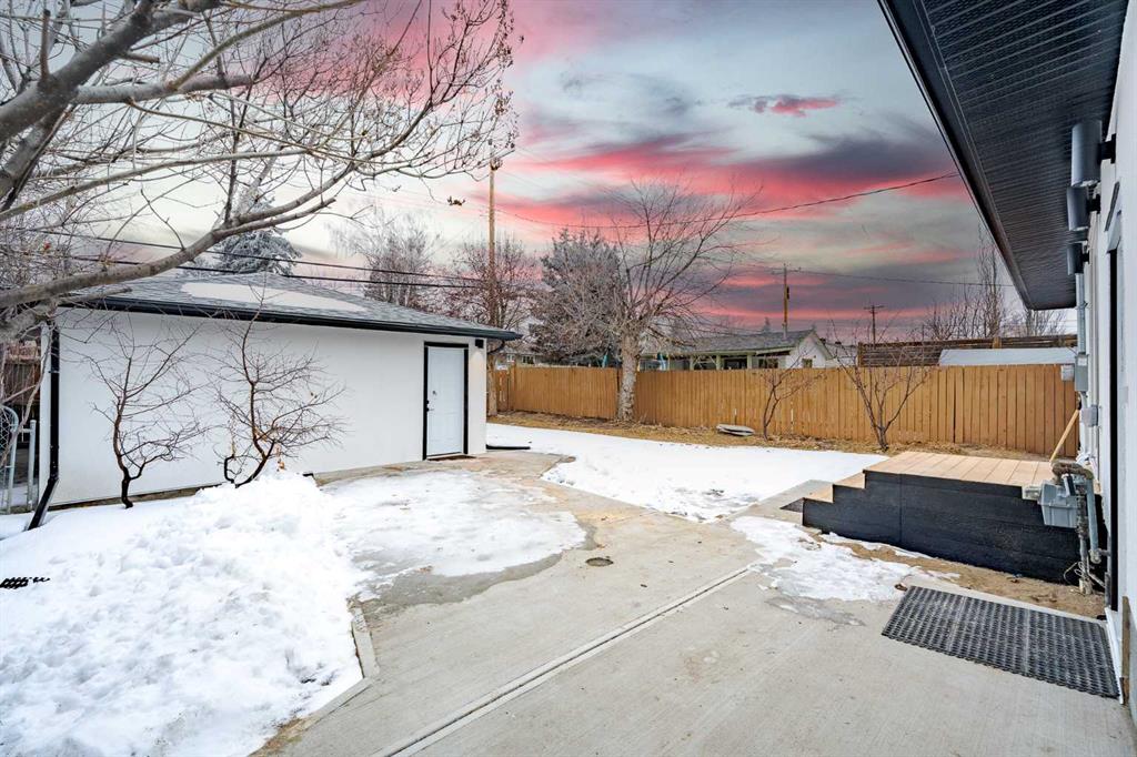451 Arlington Drive SE photo 5