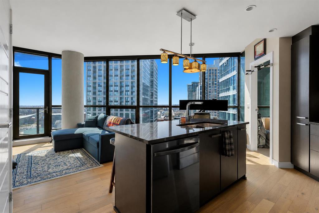 225 11 Avenue SE #2206 photo 3