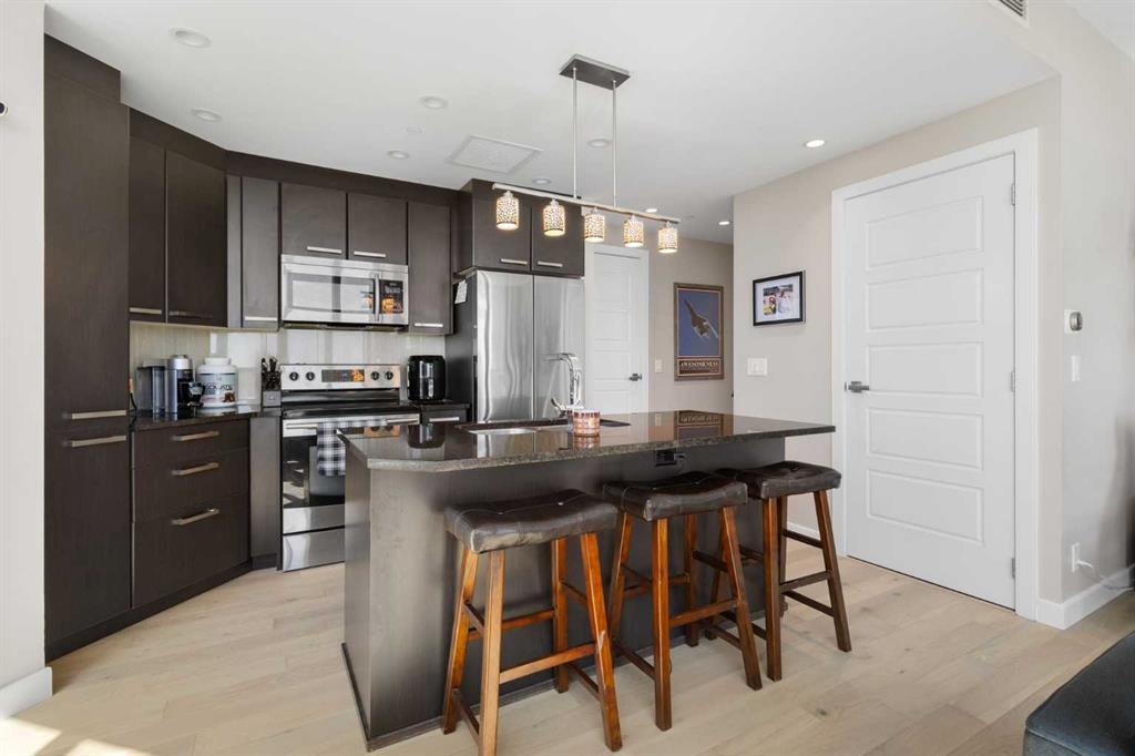 225 11 Avenue SE #2206 photo 4
